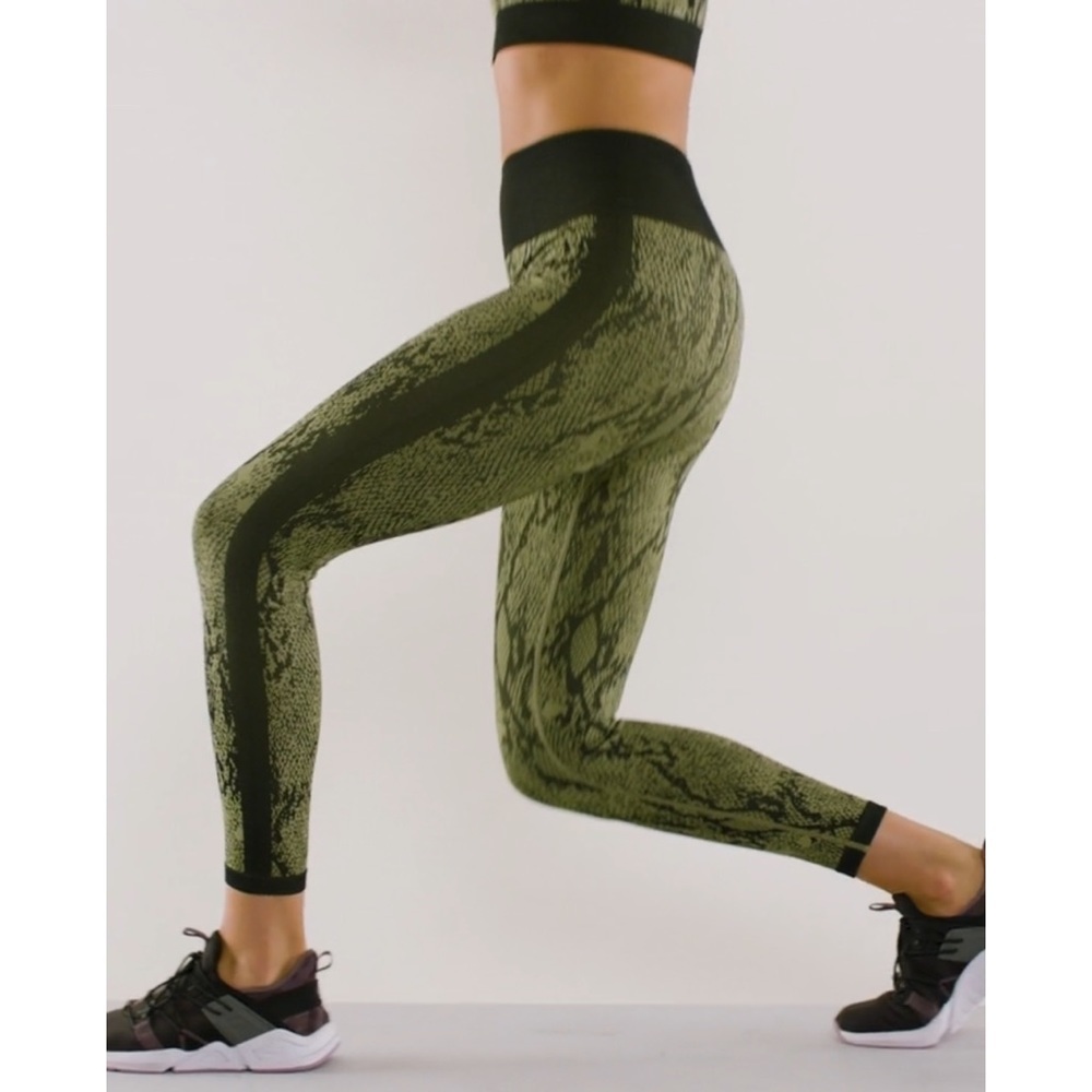 FABLETICS SETS - Picture 9 of 15
